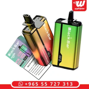 جهاز بلاك بار 22000 سحبة من فئة سحبات جاهزة يتميز بتصميم معدني أنيق وشاشة عرض رقمية لمتابعة النكهة والبطارية.