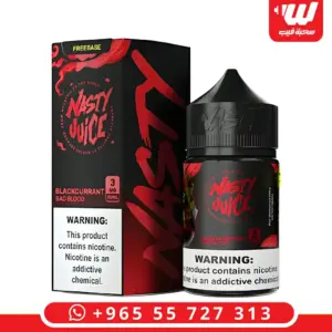 علبة حمراء وسوداء وعبوة 60 مل بملصق أحمر مكتوب BLACKCURRANT و BAD BLOOD